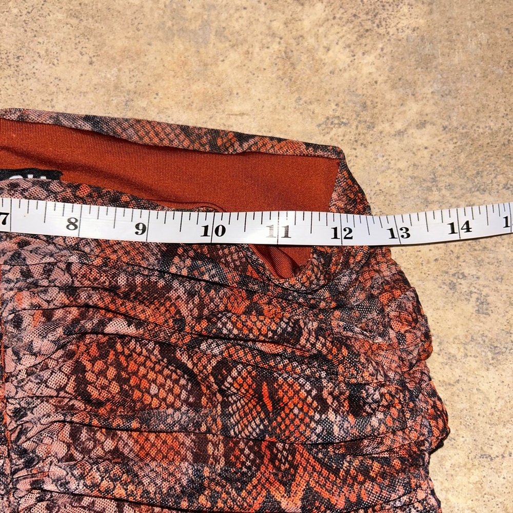 I.Am.Gia pants -ruched Snakeskin Print Pants in brown/rust - Picture 9 of 11